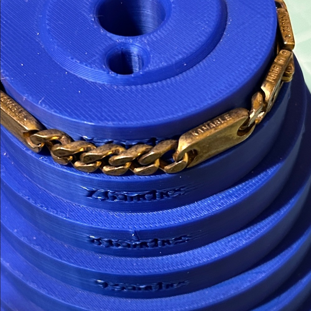 Kamable Men's Gold toned Chain Bracelet - Picture 4 of 6